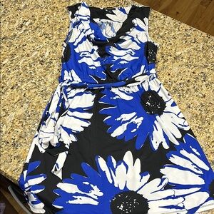 INC International Concepts Black and Blue Patterned Top